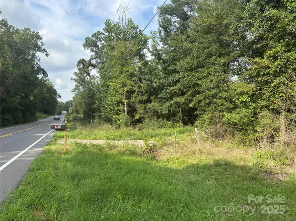 1036 Riddle Mill Rd, Clover, SC 29710