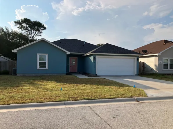 1941 Admiral Ln, Aransas Pass, TX 78336