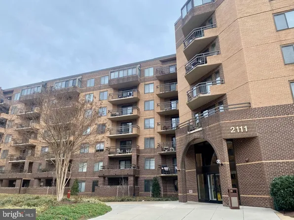 2111 Wisconsin Ave NW APT 106, Washington, DC 20007