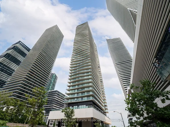 33 Shore Breeze Dr, Toronto, ON