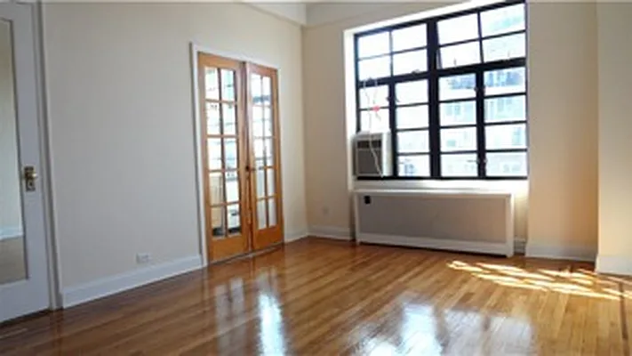 Rented by Urban Real Estate Property Group Inc | media 2