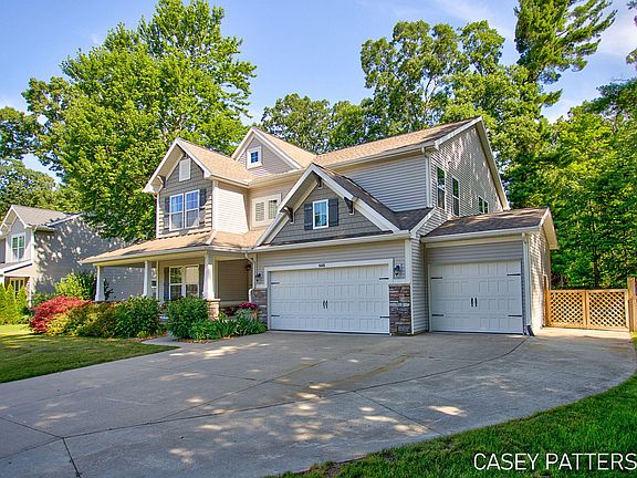 3rd image of 14415 Manor Rd