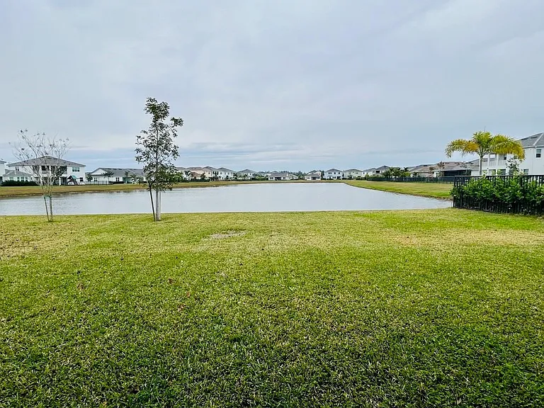 14999 Goldspar Ct — Photo 38