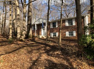9013 Birmingham Dr, Manassas, VA 20111