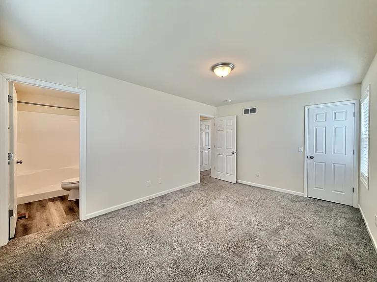 118 Cedar Ave — Photo 16