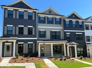 2 Iron Dr #89, Newnan, GA 30265