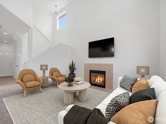 5th image of 2414 165th Street E