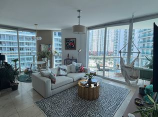 1002-218 SE 14th St, Miami, FL 33131