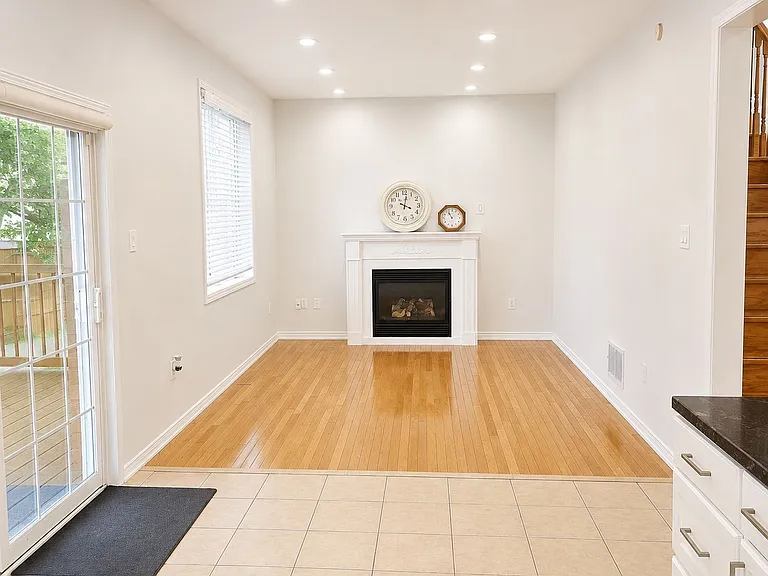 15 Ryder Cres — Photo 11