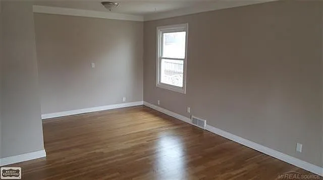 3 bed, 1000 sqft, $1,650 — Photo 4