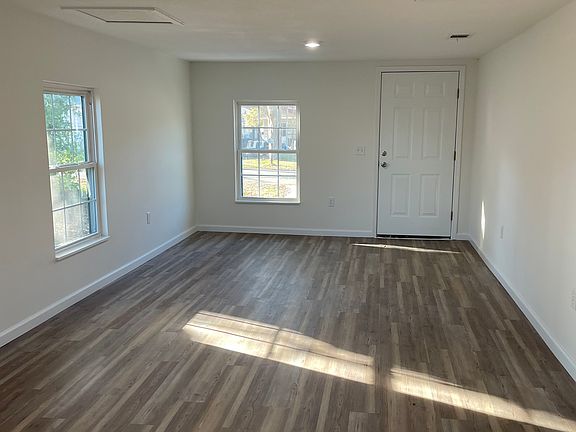 3rd image of 103 N Cowart Ave #B