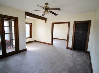 1560 7th Ave APT 2E, Moline, IL 61265