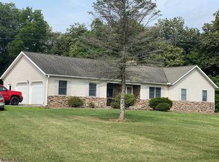 130 Stone Ridge Ct, Everett, PA 15537