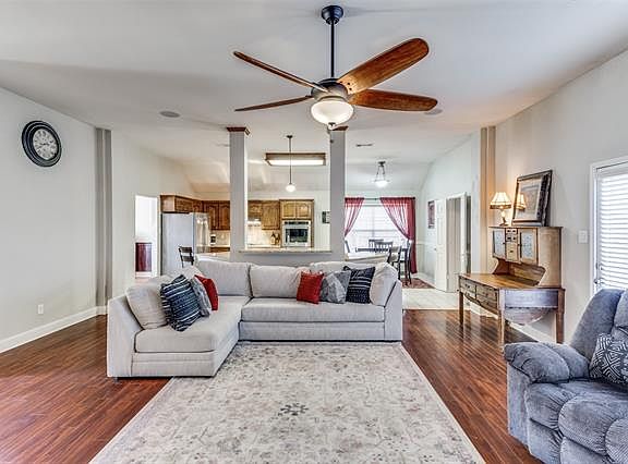 5th image of 5300 Vineyard Ln