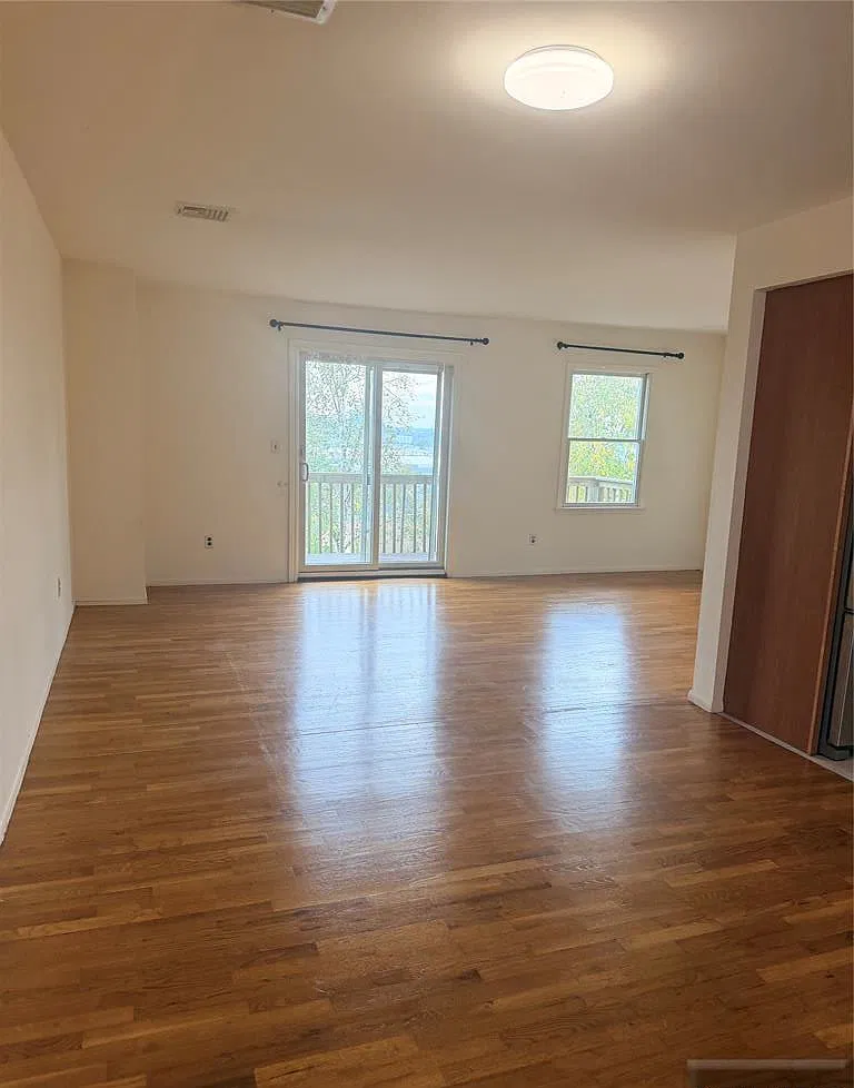 3 bed, 2.5 bath, $3,850 — Photo 4