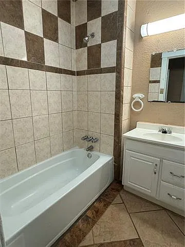 1403 Lesseps St — Photo 7