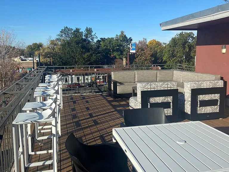 Adamson Apartments — Photo 30