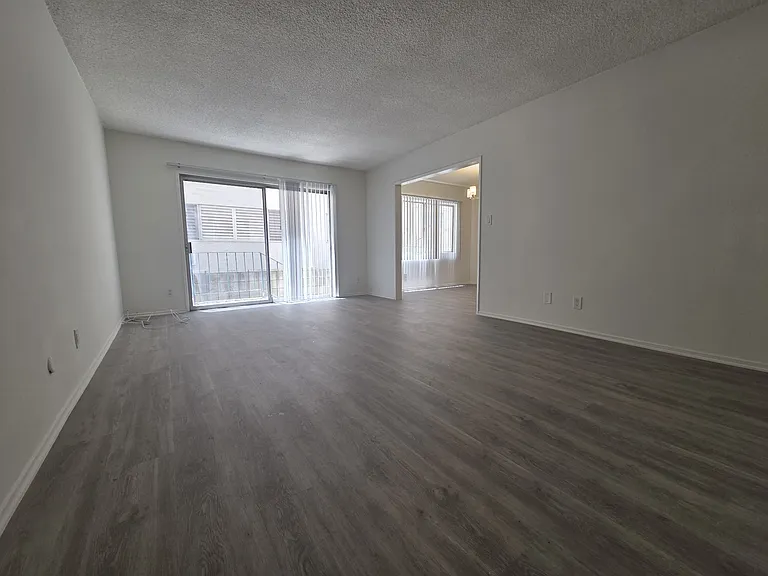 1210 N Flores St #4 — Photo 7