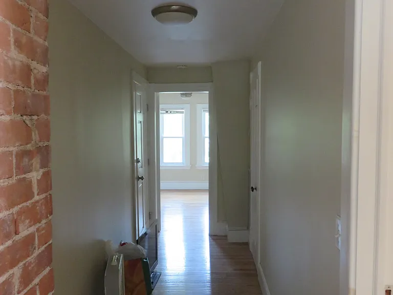 110 Lawrence St #3 — Photo 7