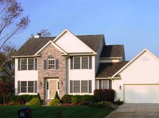 522 Silver Ridge Dr, Akron, OH 44321