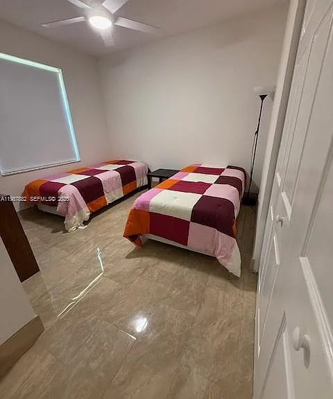513 Live Oak Ln — Photo 14