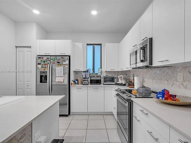 4450 NW 83rd Pkwy — Photo 11