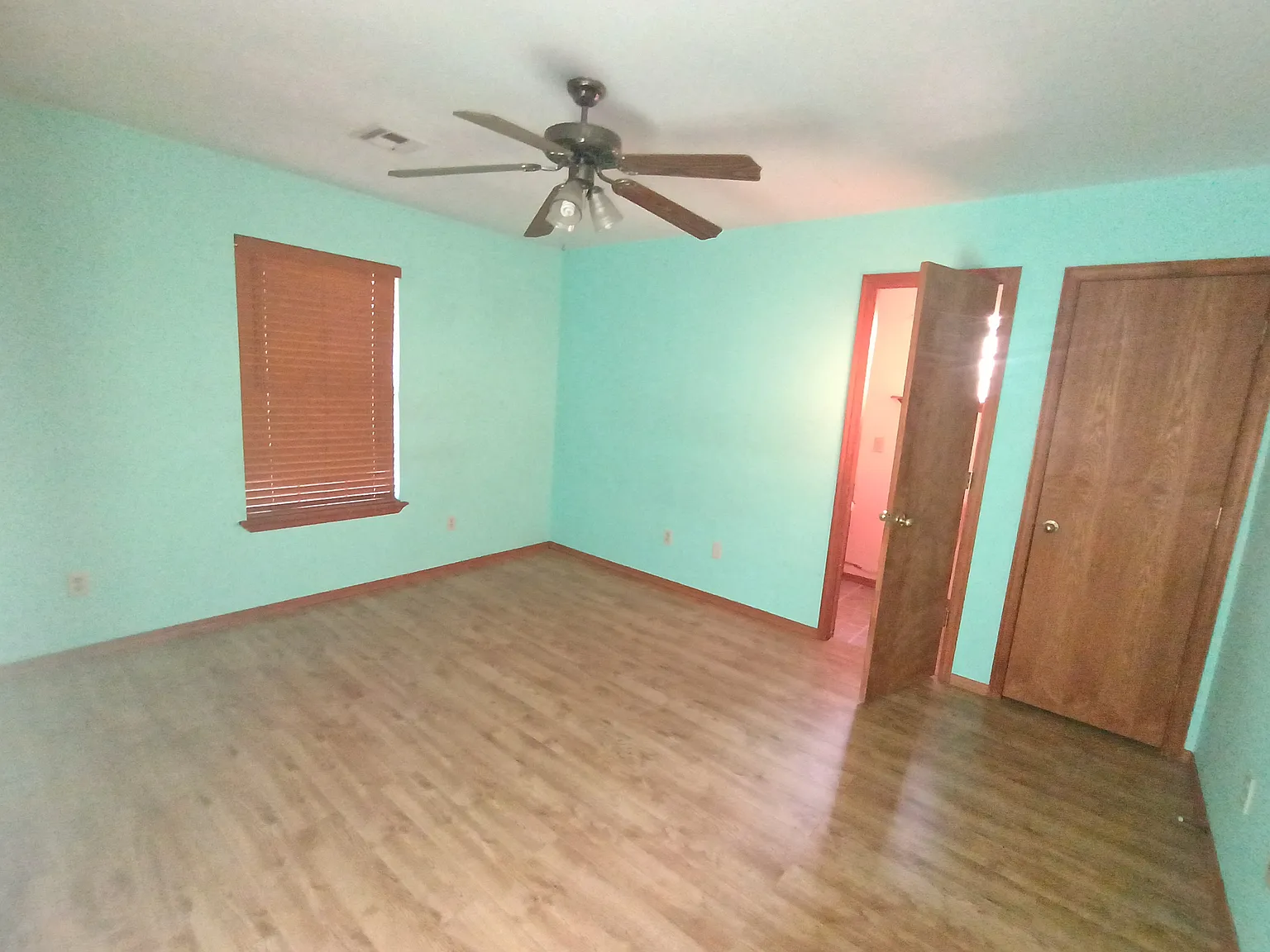 3 bed, 1199 sqft, $1,500 — Photo 2