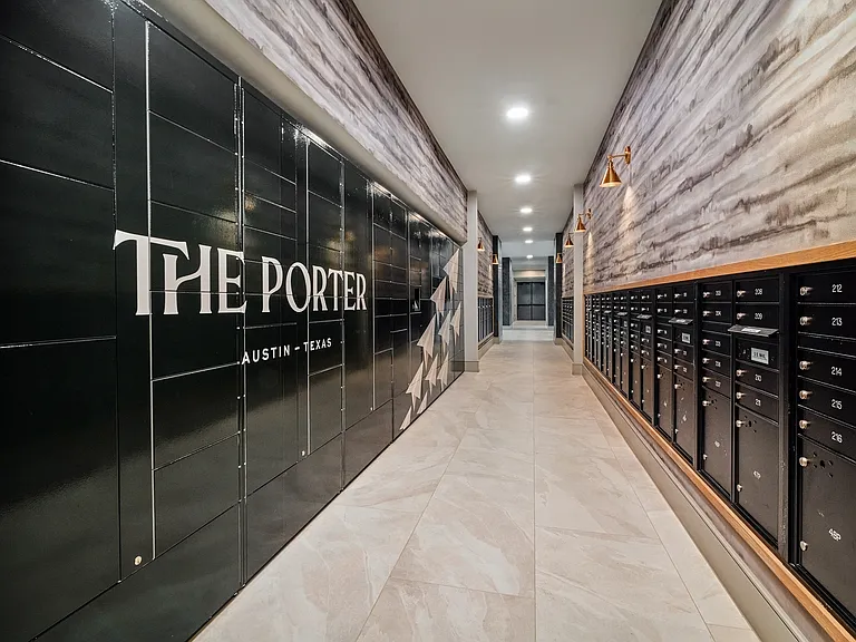 The Porter — Photo 38