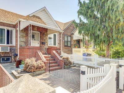 8291 Caldwell Ave, Middle Village, NY, 11379