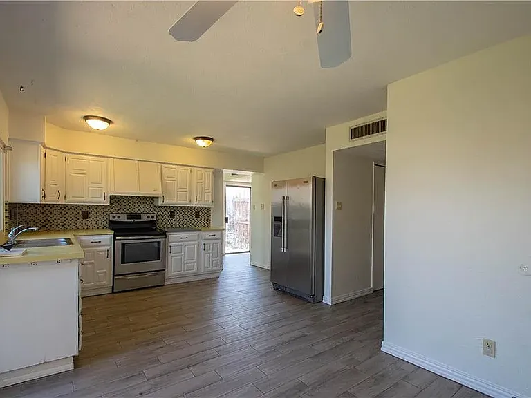 6500 Blue Ridge Trl — Photo 14