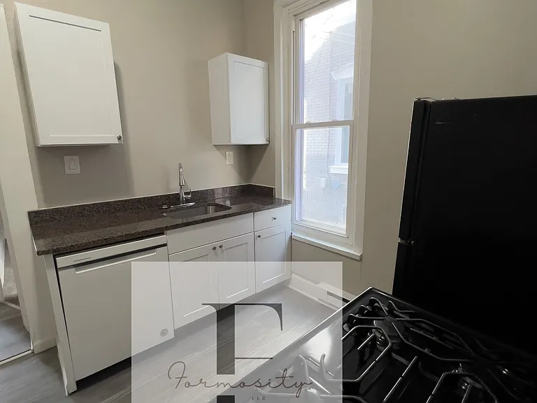 611 W Turner St #1 — Photo 5
