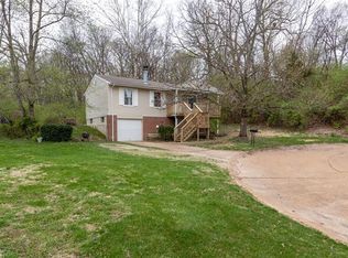 2597 Sommerville Dr, High Ridge, MO 63049