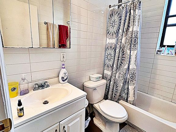 4th image of 8630 23rd Ave #4B