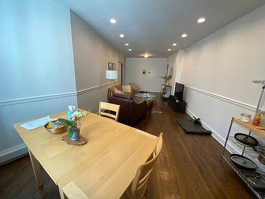 Rented by Mdays Realty | media 40