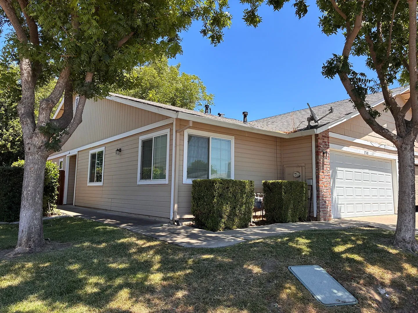 3 Bedroom 2 Bath — Photo 1