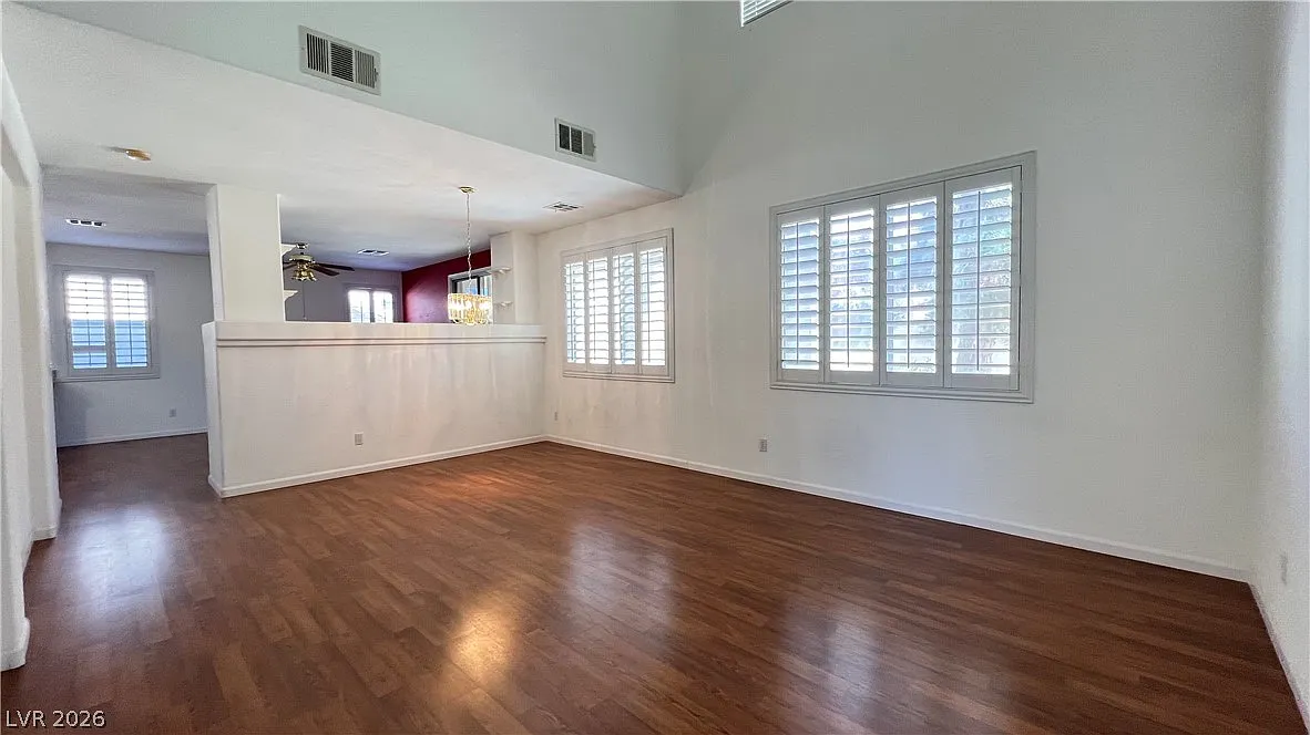 4 bed, 3.0 bath, 2391 sqft, $2,699 — Photo 3