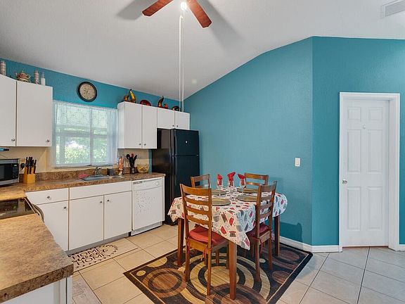 5th image of 7402 Coquina Avenue