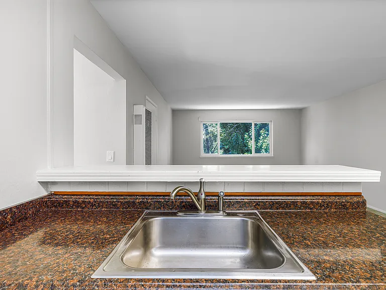 2235 Ashby Ave #202 — Photo 8