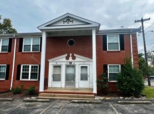 College Street Apartments, Gallatin, TN 37066