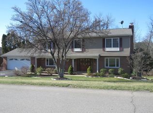41 Dorchester Dr, Dallas, PA 18612