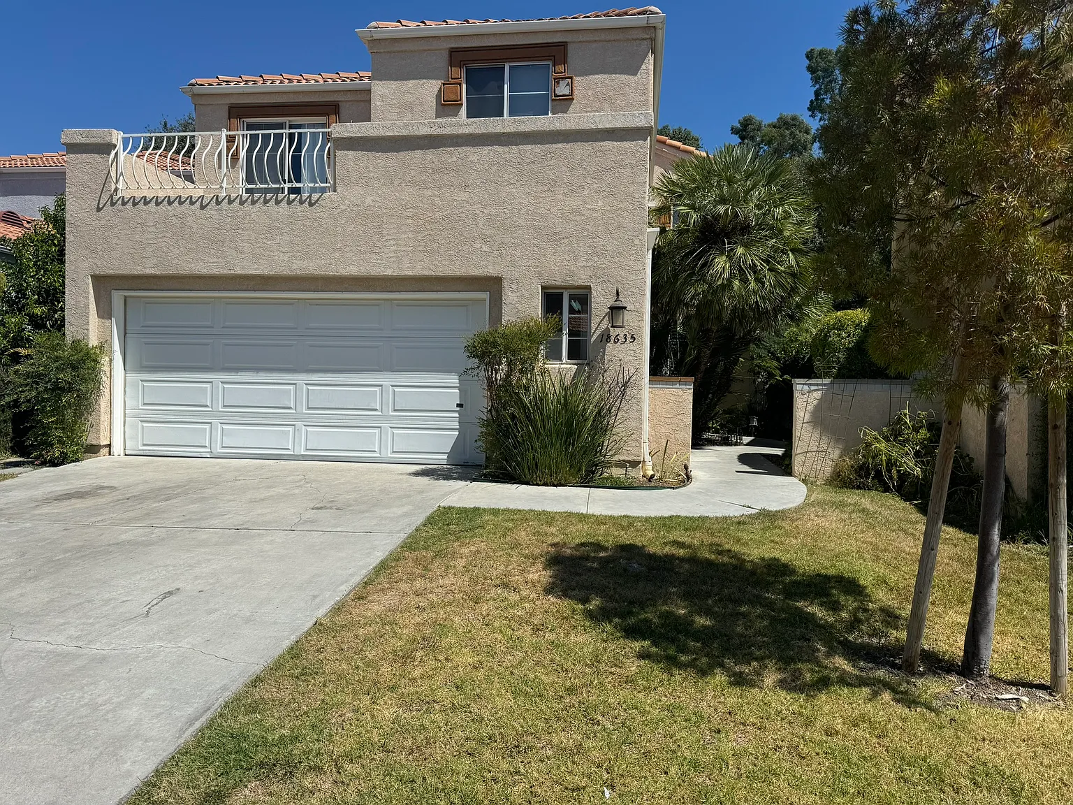 3 bed, 2.5 bath, 2214 sqft, $4,100 — Photo 1