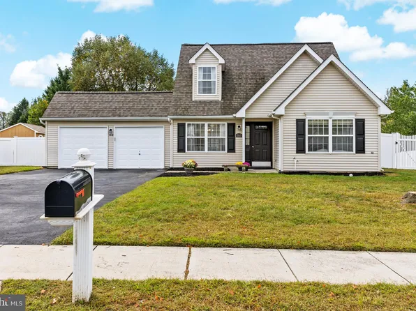 160 Billows Dr, Mount Royal, NJ 08061