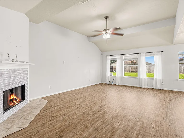 13515 Gospel Way — Photo 7