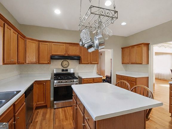 2nd image of 397 Sandhill Hickory Level Rd