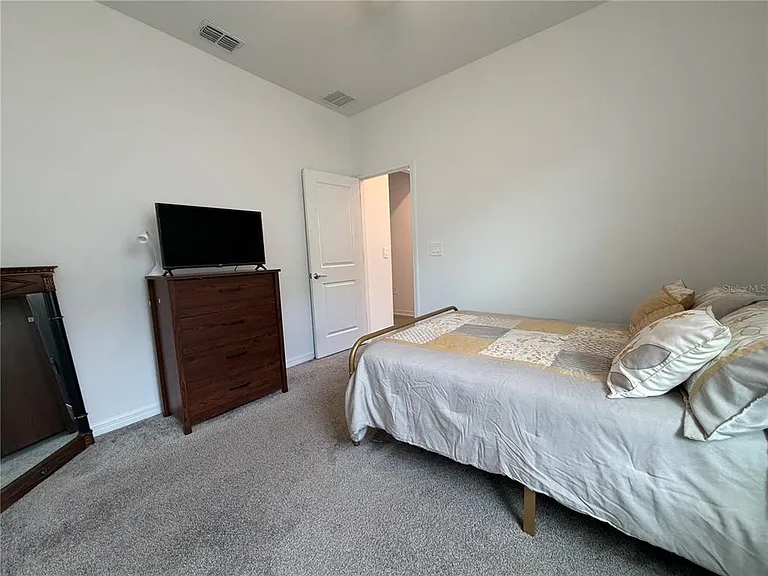 652 Grove St — Photo 18