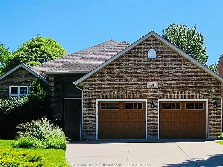 3918 Northway Ave — Photo 2