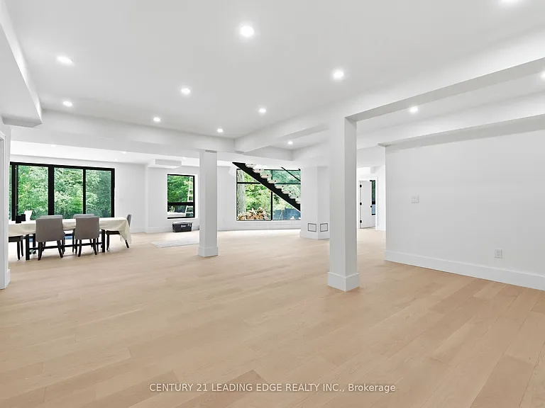 1362 Devon Rd — Photo 37