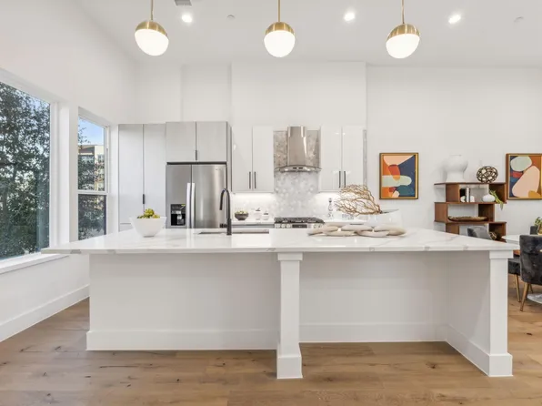 4208 Live Oak St #102, Dallas, TX 75204