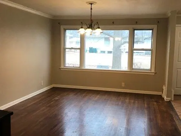 1532 Corinth Dr, Saint Louis, MO 63137