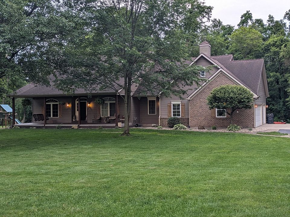 1st image of 705 N River Rd